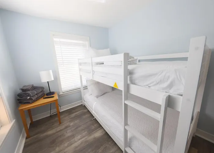 2 Bedroom Pet Friendly Duplex Steps From - Free Daily Activities! Apartment *