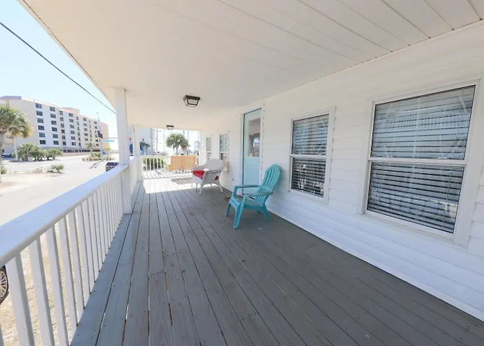 2 Bedroom Pet Friendly Duplex Steps From - Free Daily Activities! *