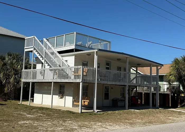 2 Bedroom Pet Friendly Duplex Steps From - Free Daily Activities!